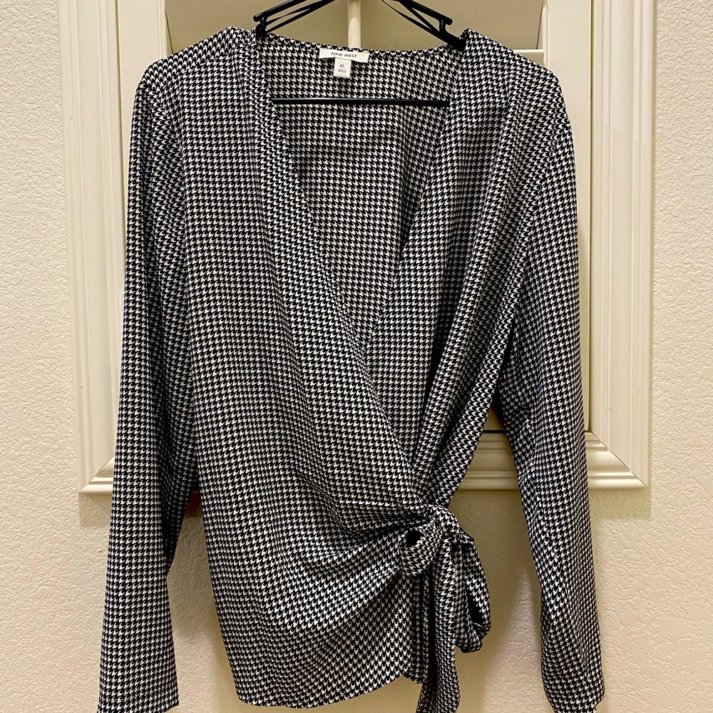 Nine West  Black & White wrap top